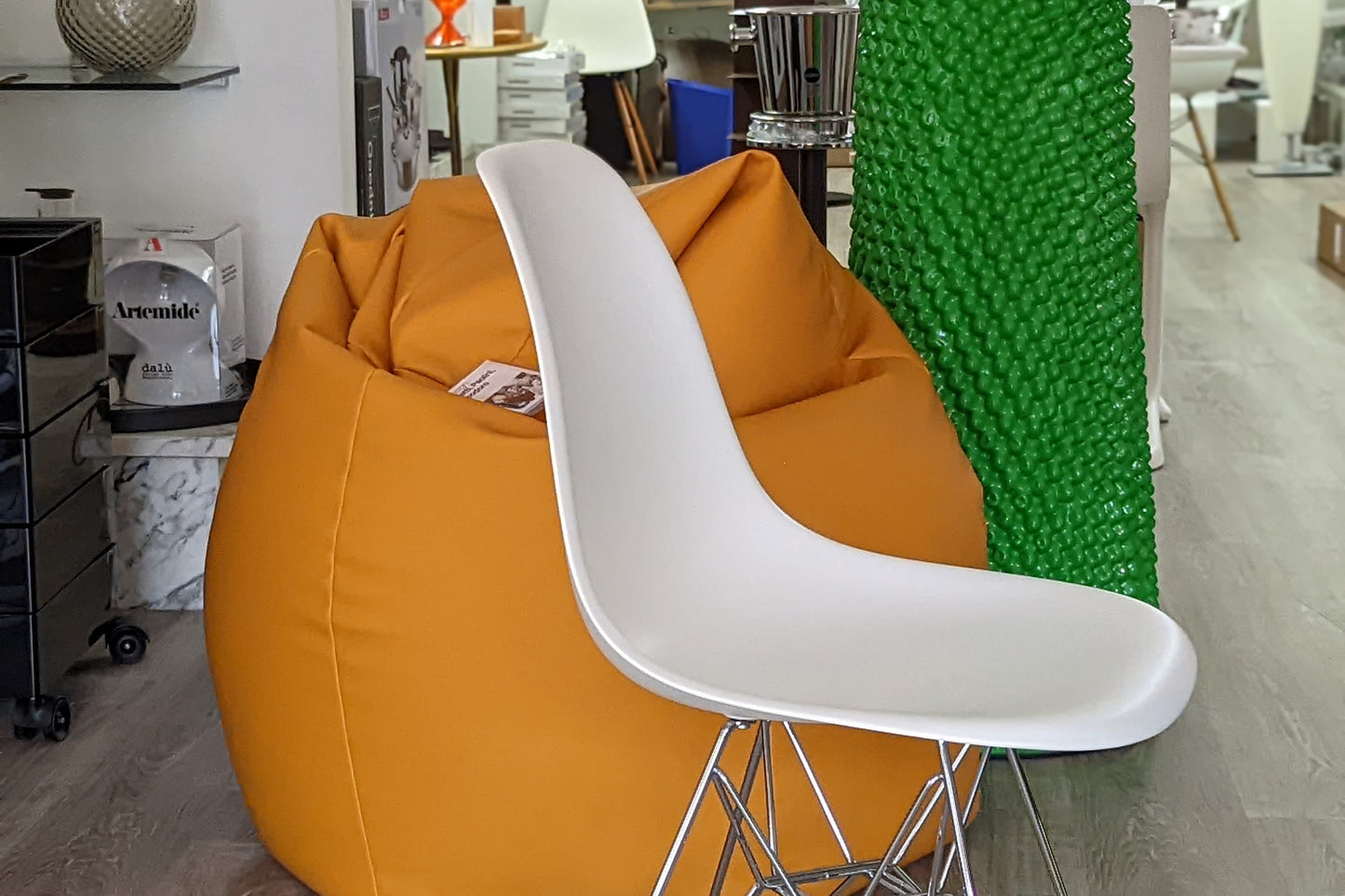 Eames Plastic Side Chair DSR (2/4 sedie)