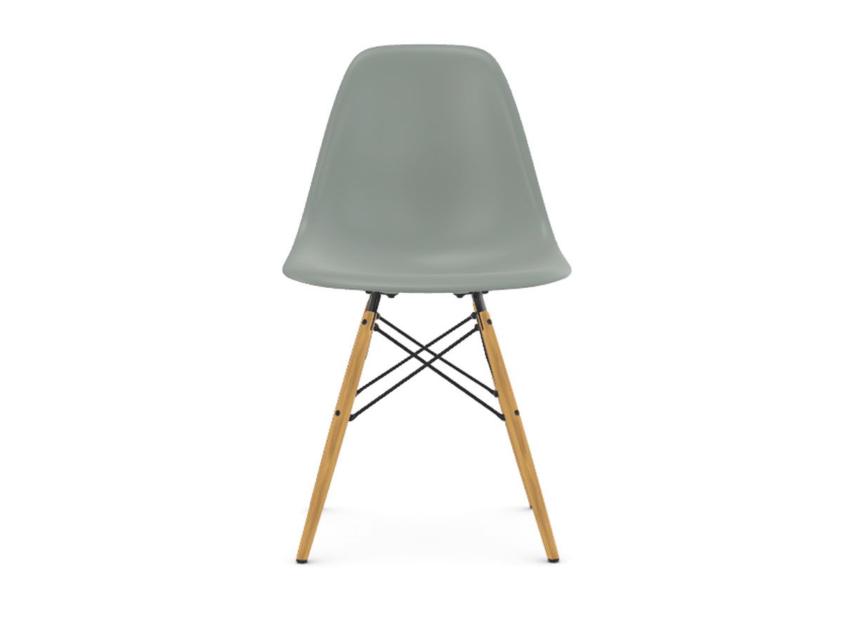 Eames Plastic Side Chair DSW - Maple Yellowish Base