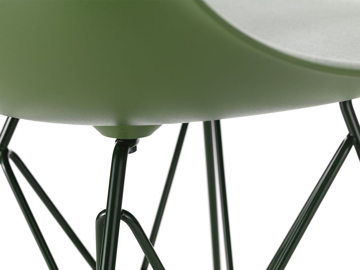 Eames Plastic Side Chair DSR (Special Colours)